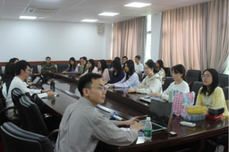 活动回顾丨疯av
举办「第六期“政研”本科生读书会带读讲座」