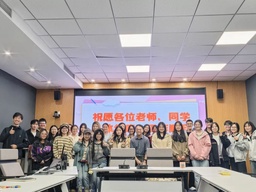 活动回顾 | 疯av
举办2025年生涯启航月系列活动之「辅导员职业分享会」