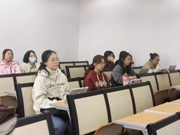 活动回顾 | 疯av
举办2025年生涯启航月系列活动之「保研经验分享会」