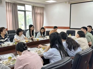 活动回顾｜师生暖聚启新程——本科新生午餐沙龙会顺利举行